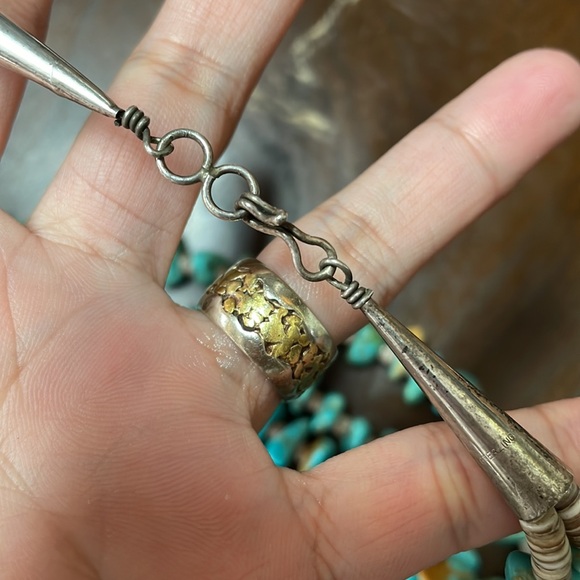 Vintage Genuine Turquoise
& Heishi Shell Necklace - Picture 4 of 11